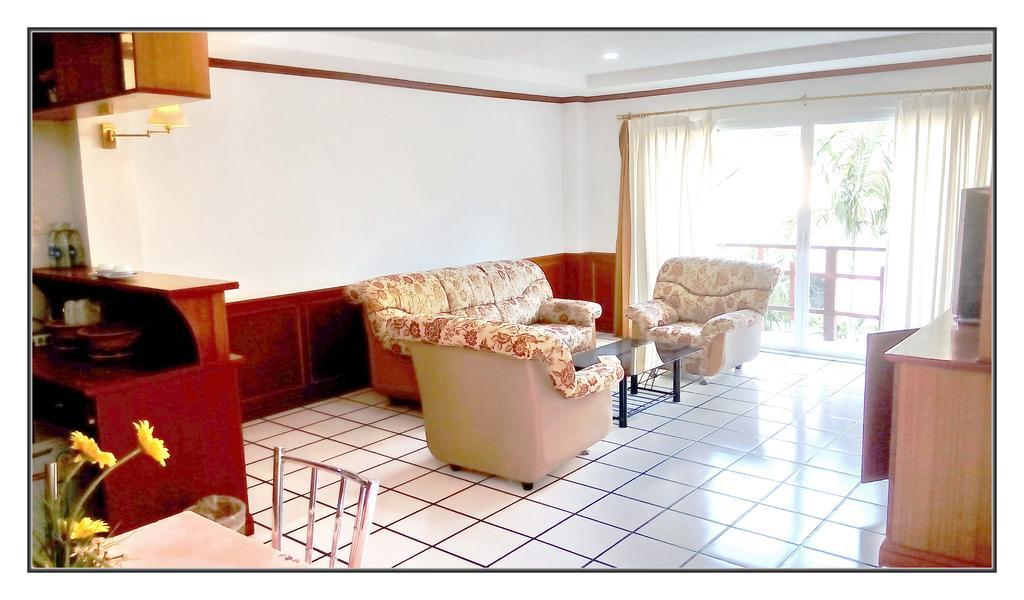 Thong Paeka Hotel Prasat Стая снимка